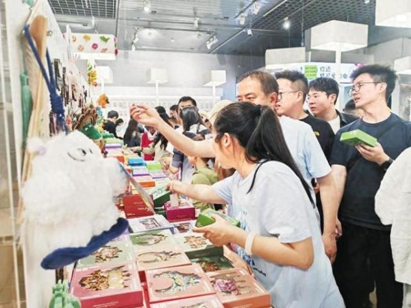 体育游戏app平台甘肃省博物馆单日理睬搭客超1.2万东谈主次-Kaiyun网页版·「中国」开云官方网
